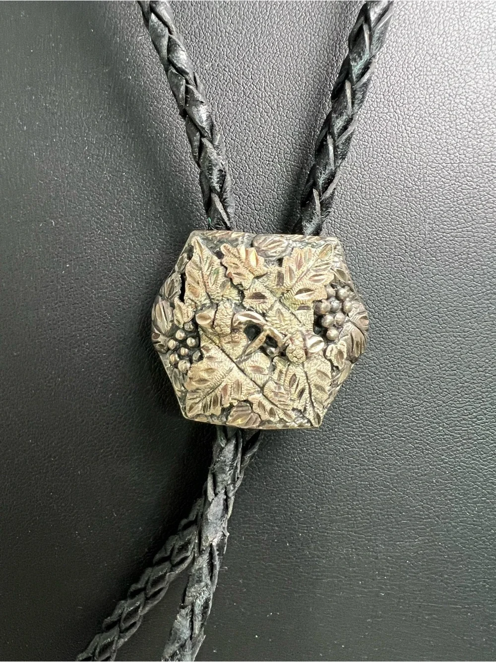 Vintage Black Hills Sterling Silver Bolo Tie Acorn & Leaf Design D8